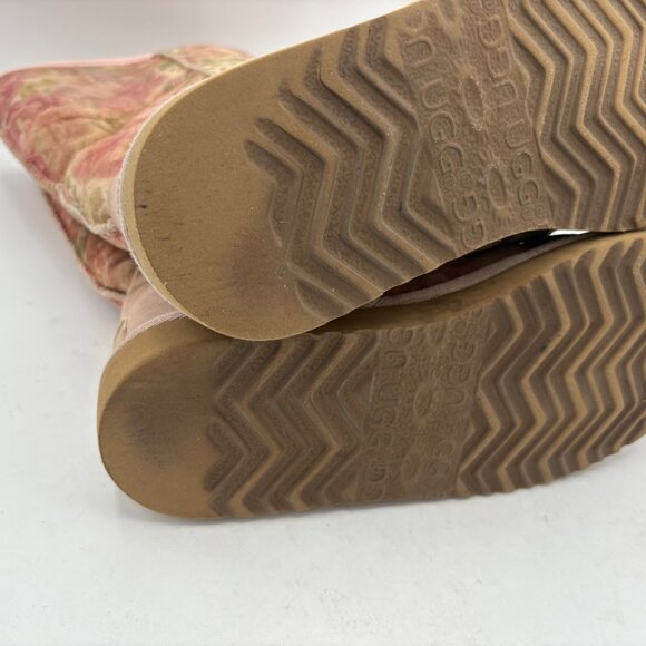 UGG Boots Romantic Flower Classic Tall Winter Women Size 7 Sheepskin *RARE* - Picture 7 of 12